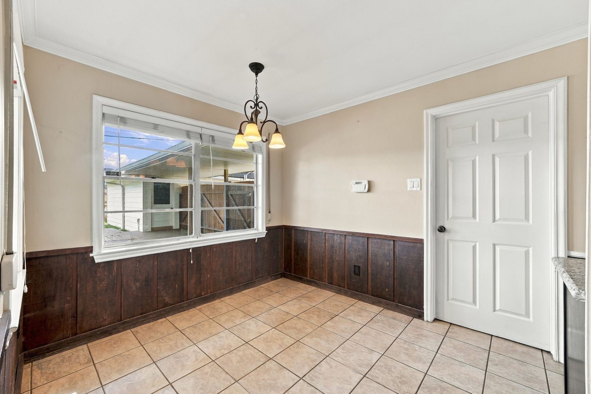 7823 Twin Hills Drive, Houston, TX 77071 7823 Twin Hills Drive, Houston, TX 77071