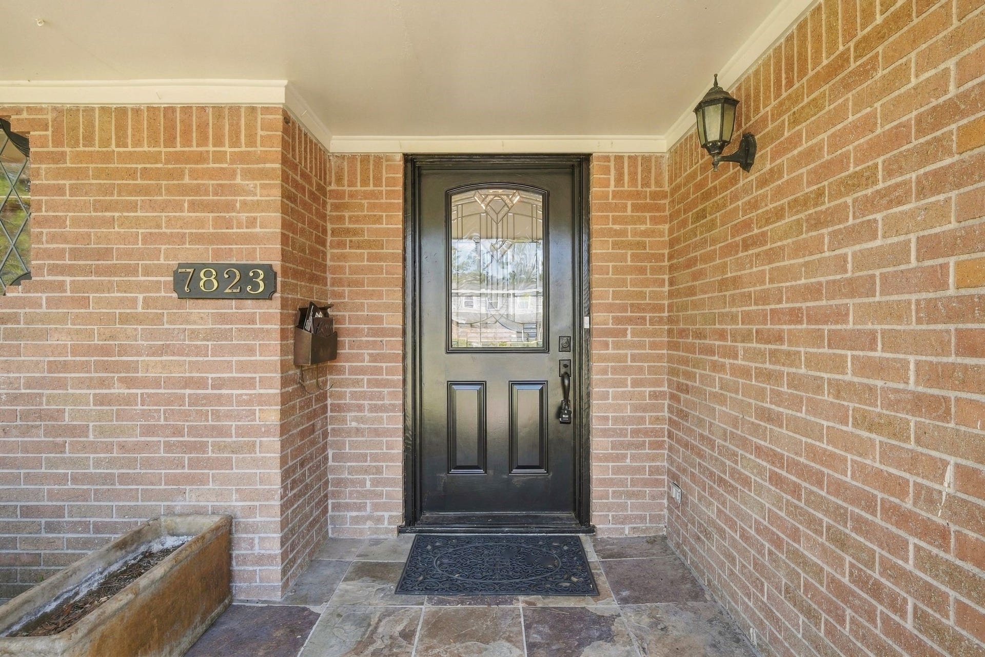 7823 Twin Hills Drive, Houston, TX 77071 7823 Twin Hills Drive, Houston, TX 77071