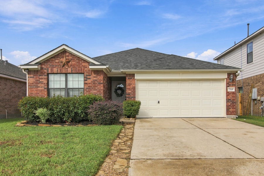 Property photo for 23619 Virginia Pine Drive, Tomball, TX
