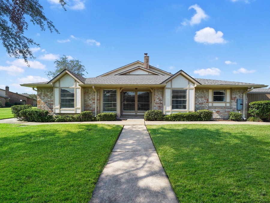 Property photo for 48 Chapparal Court, Missouri City, TX