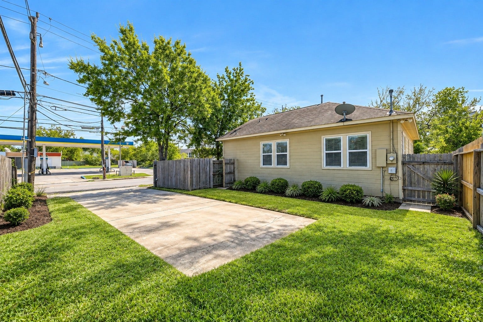 4733 Clay Street, Houston, TX 77023