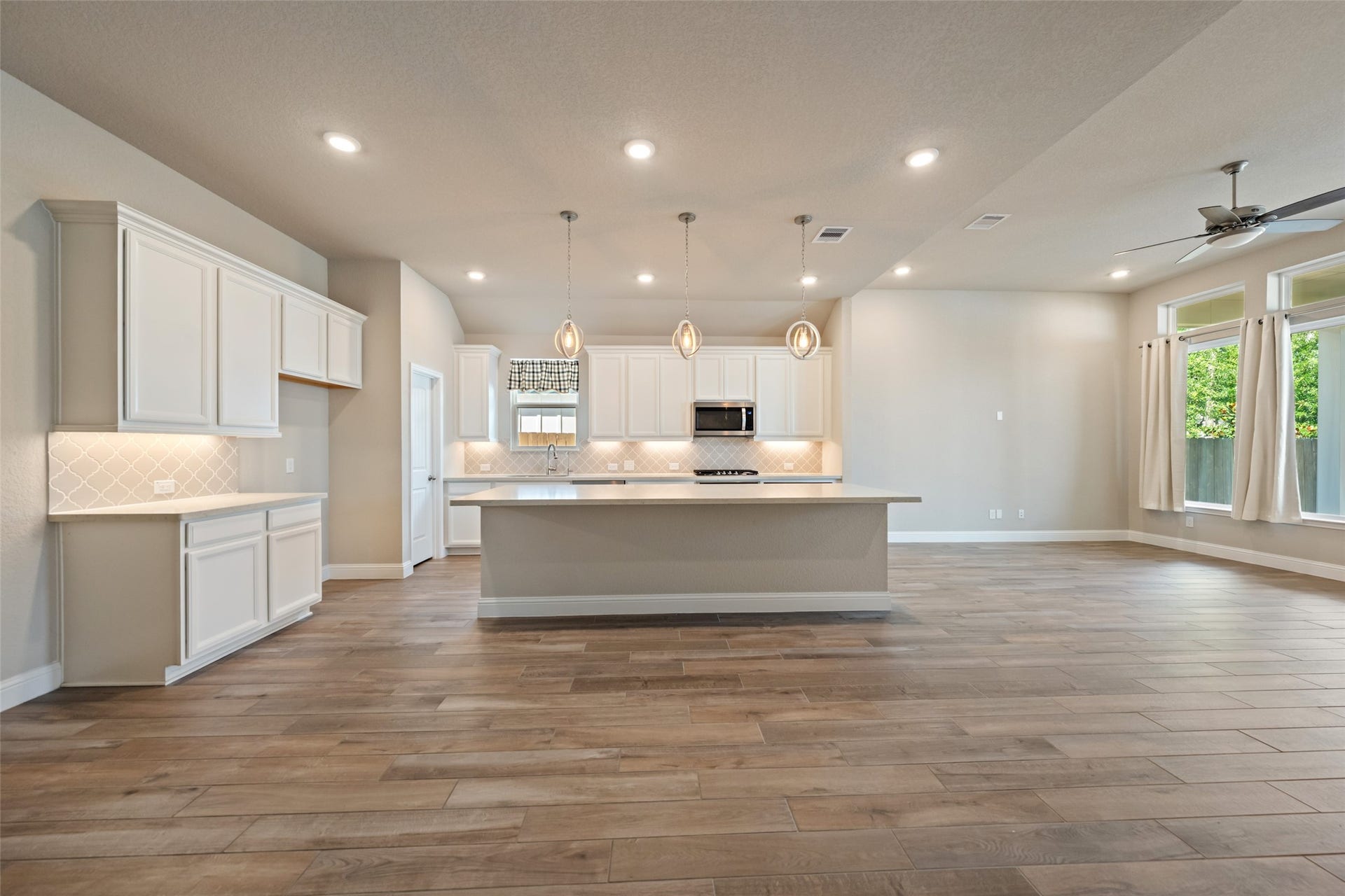 21335 Sierra Point Lane, Porter, TX 77365 21335 Sierra Point Lane, Porter, TX 77365