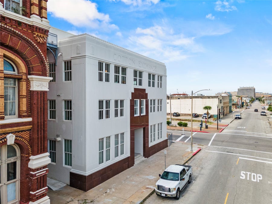 Property photo for 2102 Mechanic Street, #305, Galveston, TX