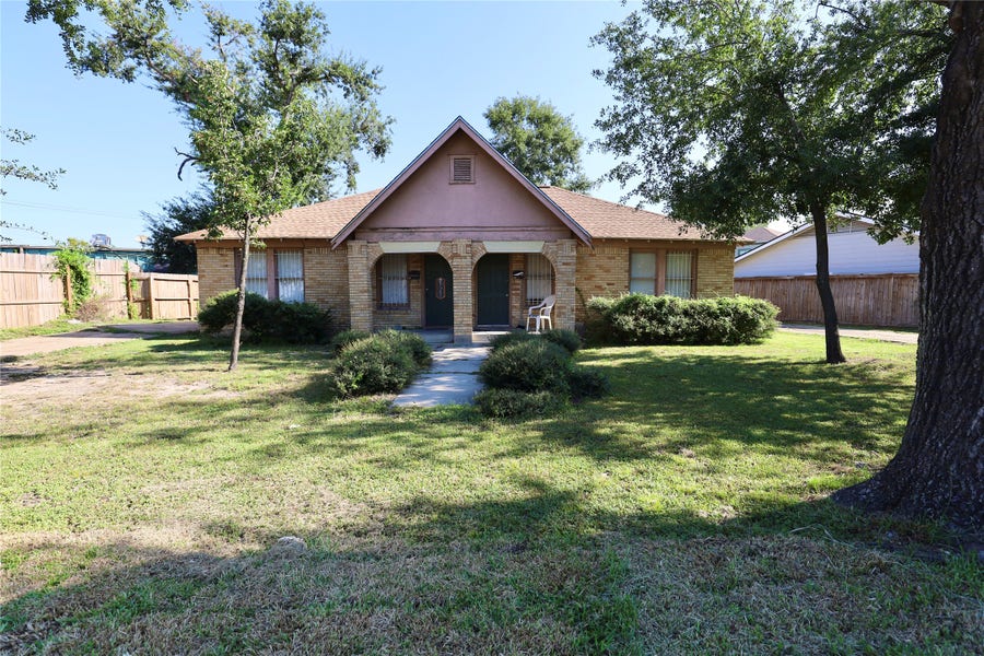 Property photo for 1125 Usener Street, Houston, TX