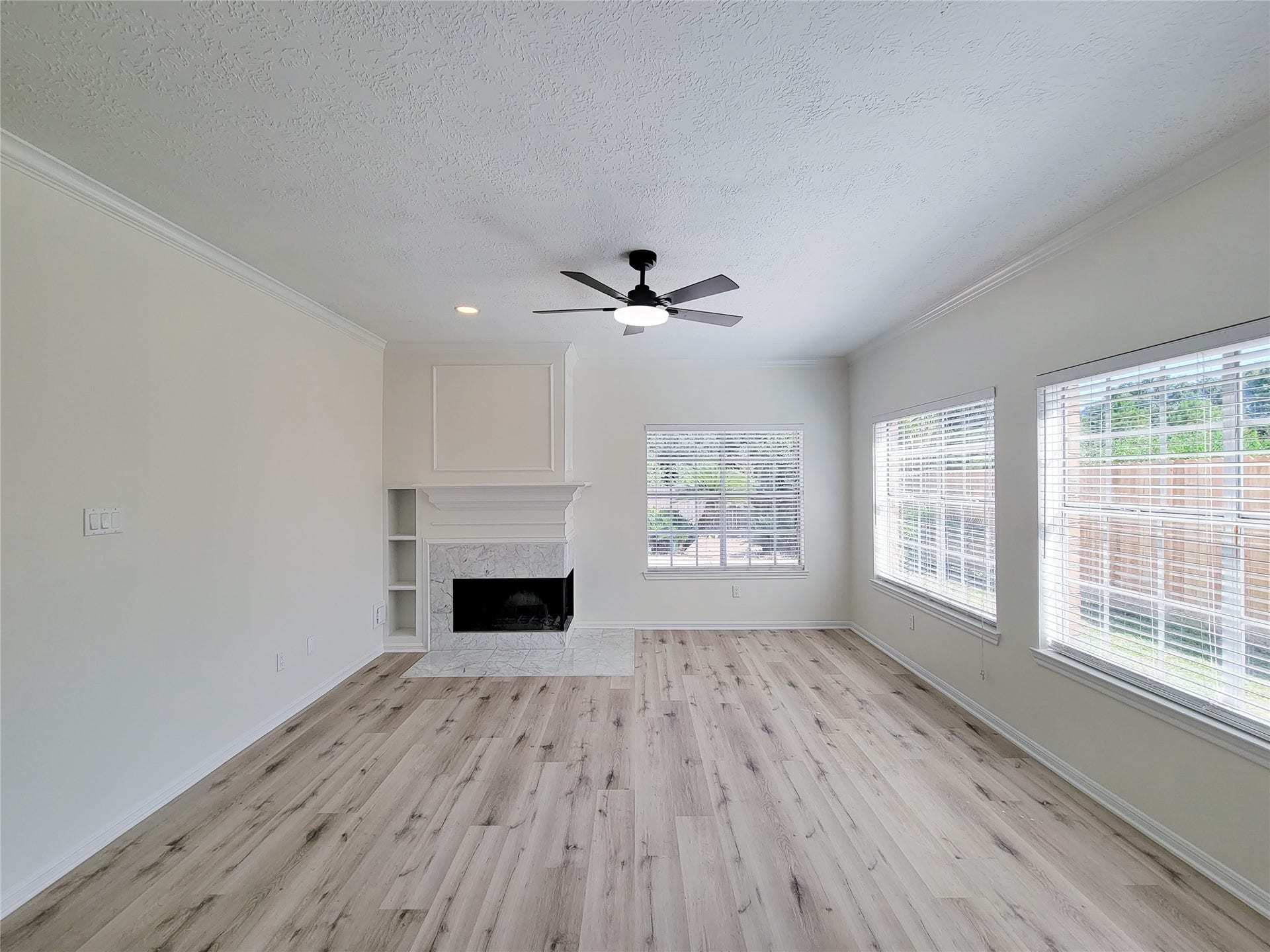 1422 Mabry Mill Road, Houston, TX 77062 1422 Mabry Mill Road, Houston, TX 77062
