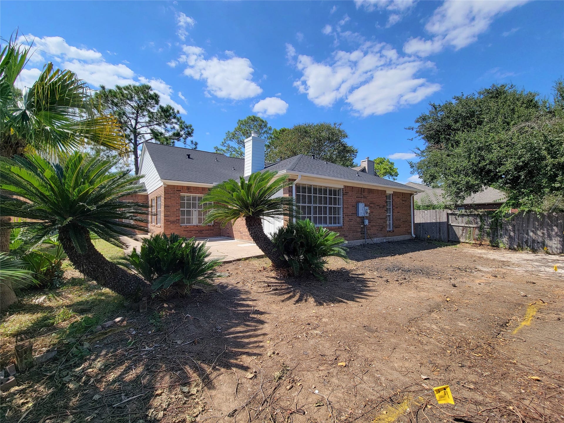 1422 Mabry Mill Road, Houston, TX 77062 backyard, seller considers grass/sod allowance