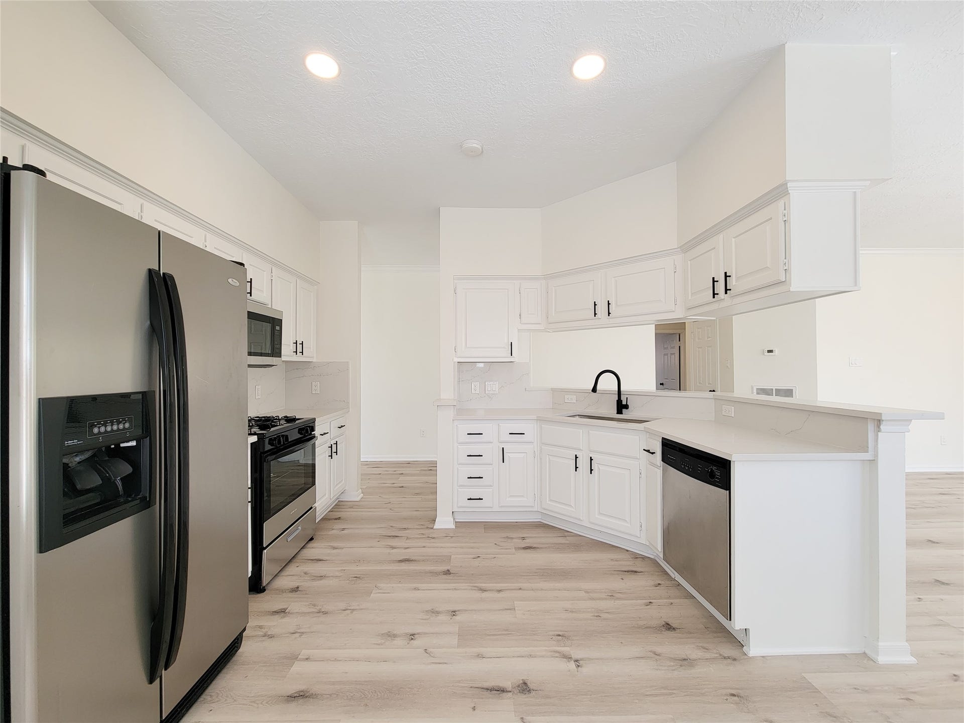 1422 Mabry Mill Road, Houston, TX 77062 1422 Mabry Mill Road, Houston, TX 77062