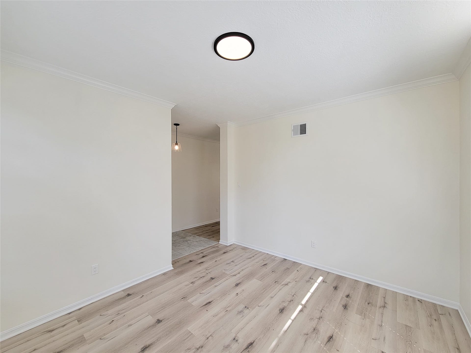 1422 Mabry Mill Road, Houston, TX 77062 1422 Mabry Mill Road, Houston, TX 77062