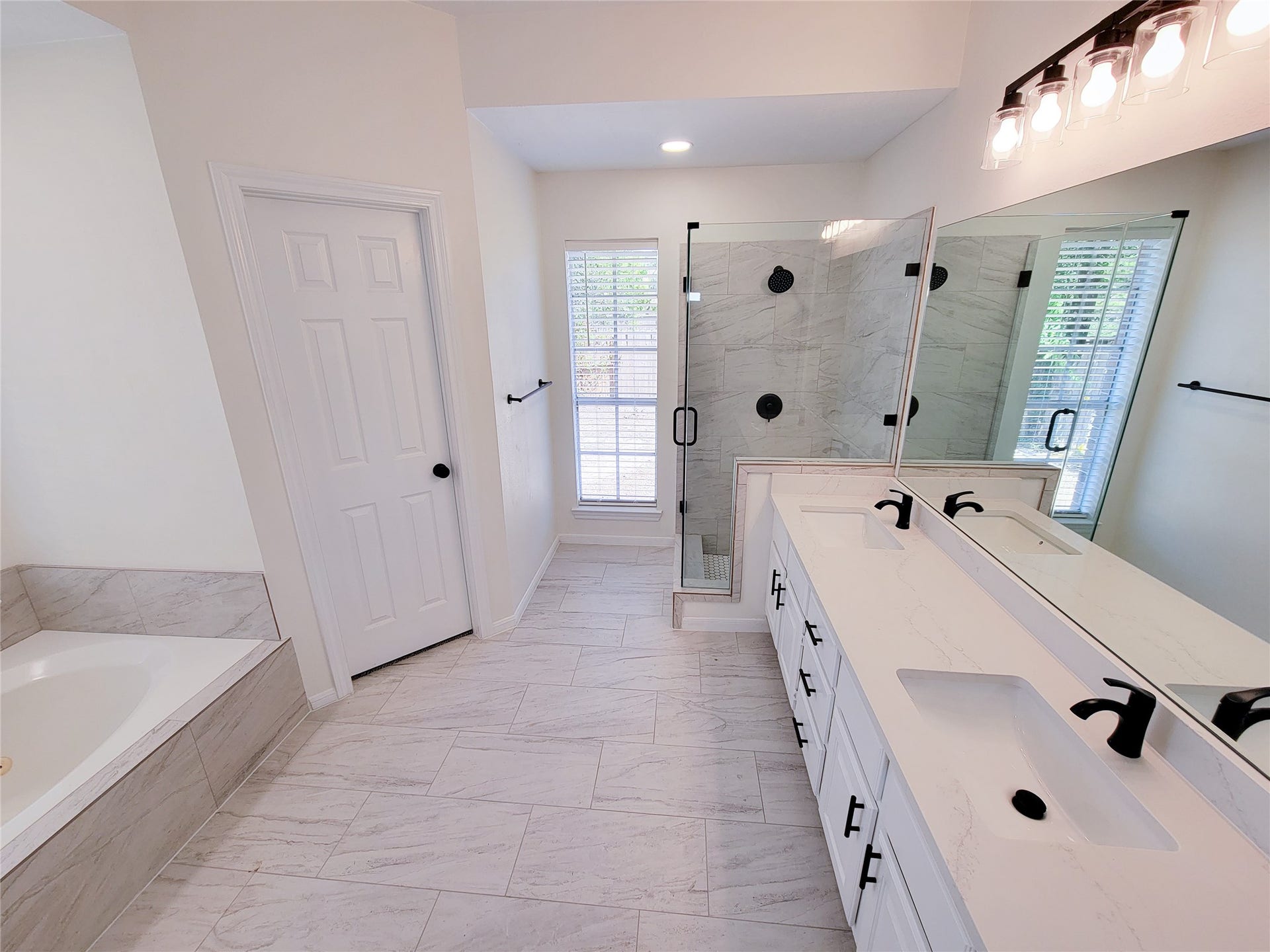 1422 Mabry Mill Road, Houston, TX 77062 1422 Mabry Mill Road, Houston, TX 77062