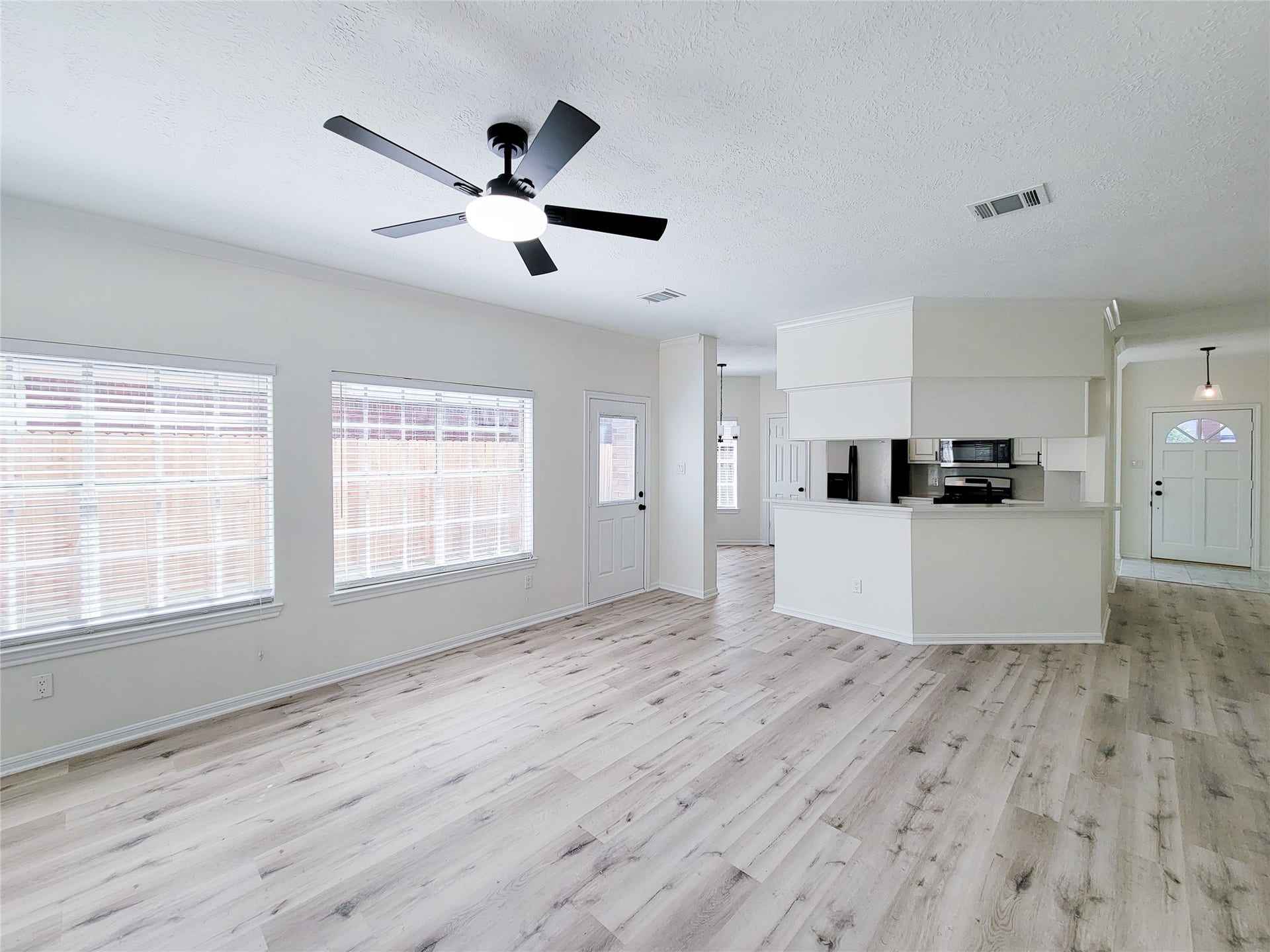 1422 Mabry Mill Road, Houston, TX 77062 1422 Mabry Mill Road, Houston, TX 77062