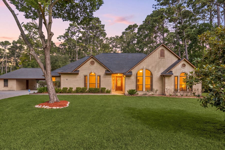 Property photo for 7302 Pine Drive, Alvin, TX