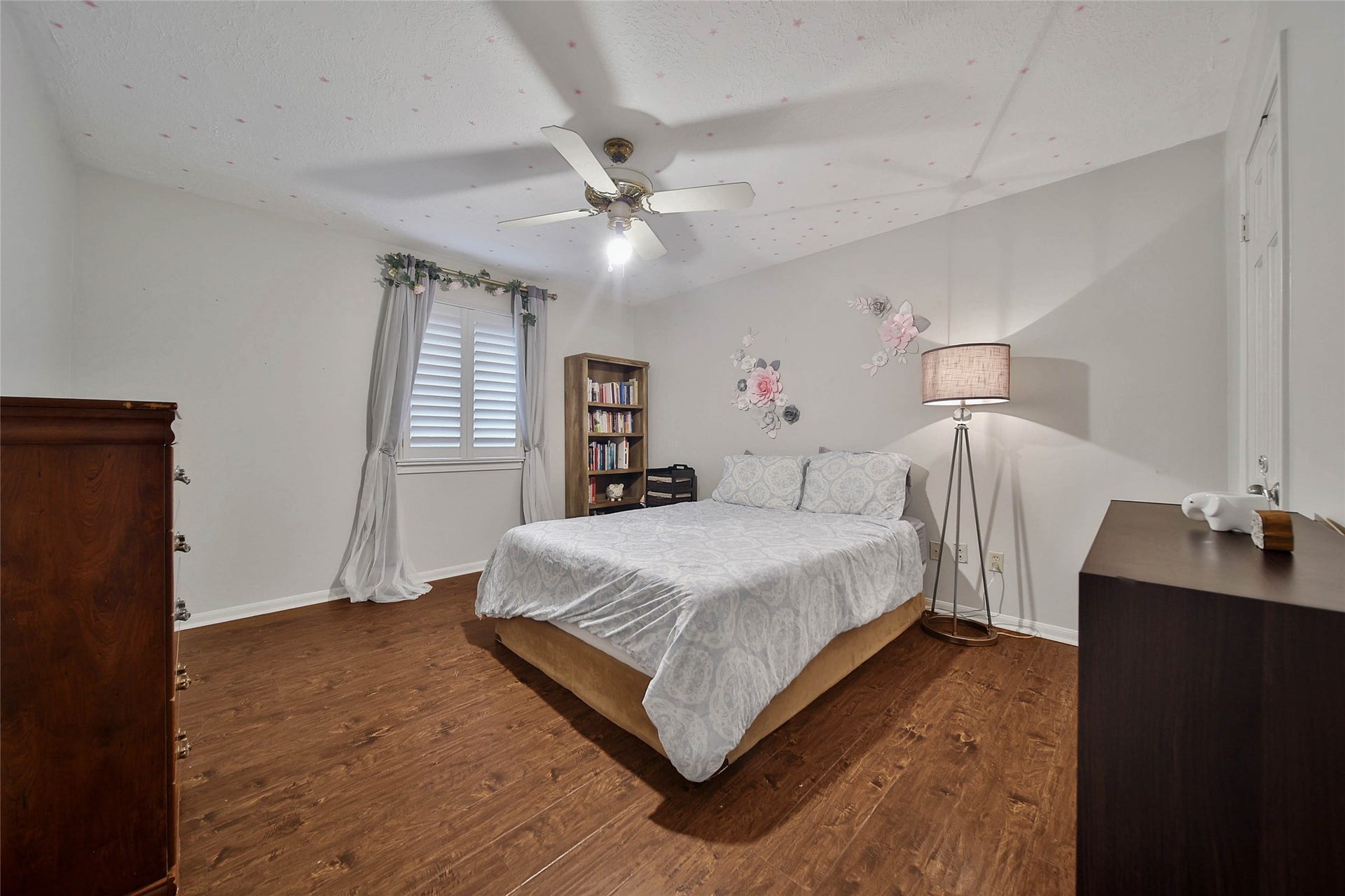 3306 Valley Haven Drive, Houston, TX 77339 3306 Valley Haven Drive, Houston, TX 77339
