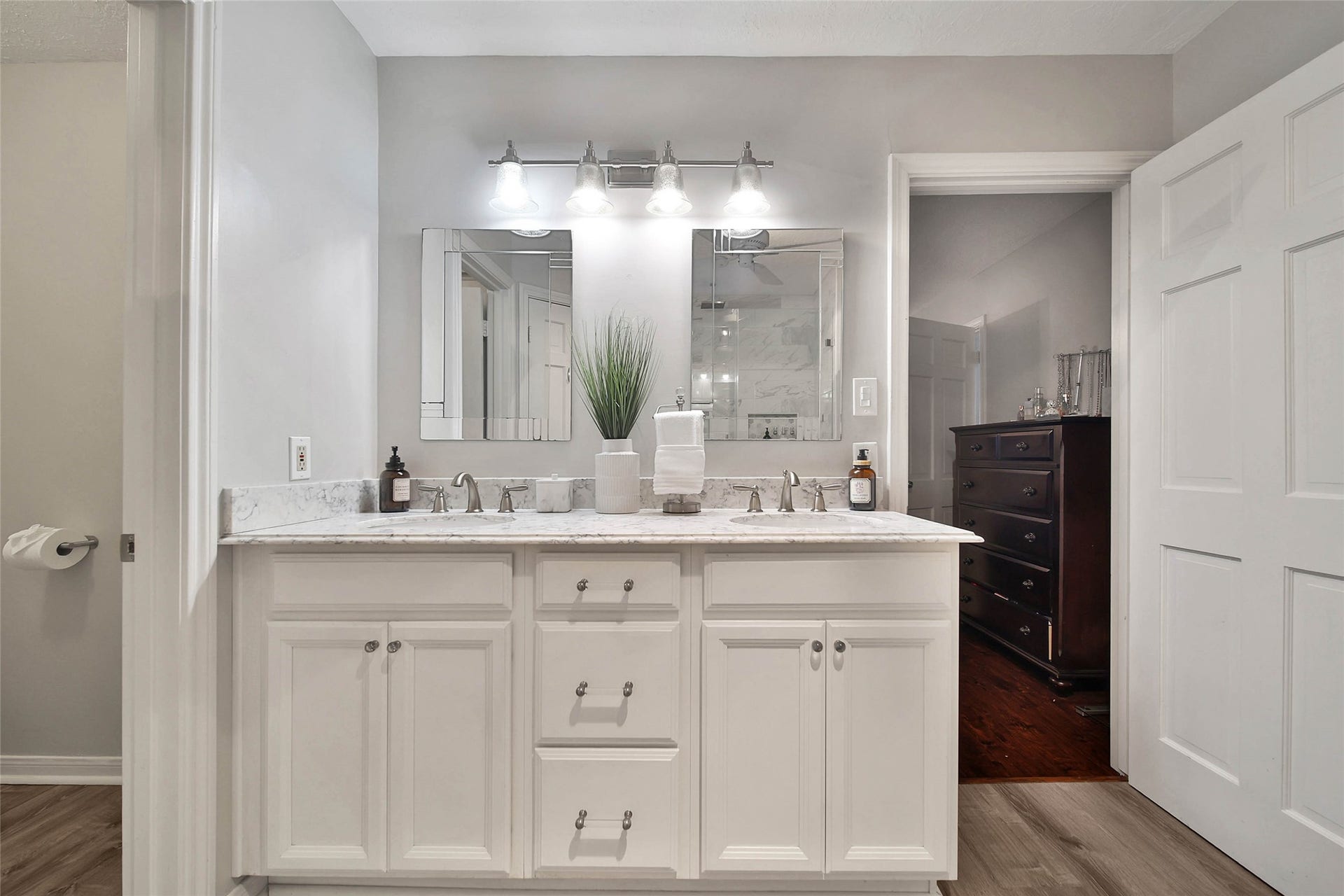 3306 Valley Haven Drive, Houston, TX 77339 3306 Valley Haven Drive, Houston, TX 77339