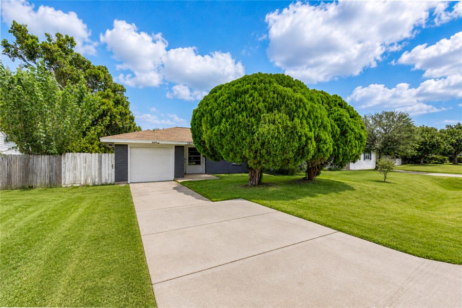 Property photo for 2614 7th Avenue N, Texas City, TX