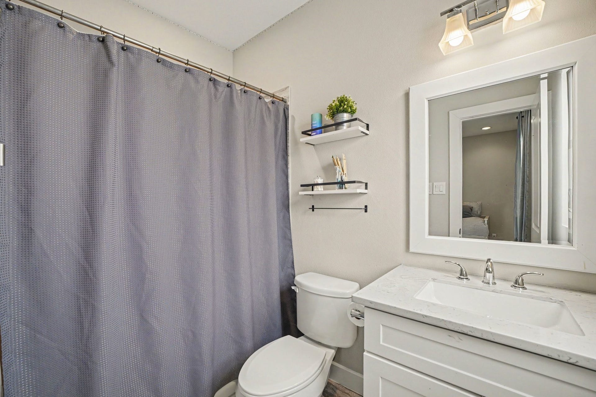 1156 Wycliffe Drive, Houston, TX 77043 1156 Wycliffe Drive, Houston, TX 77043