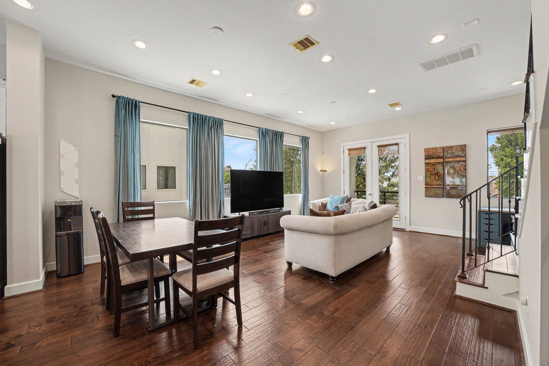 1156 Wycliffe Drive, Houston, TX 77043 Dining Area.