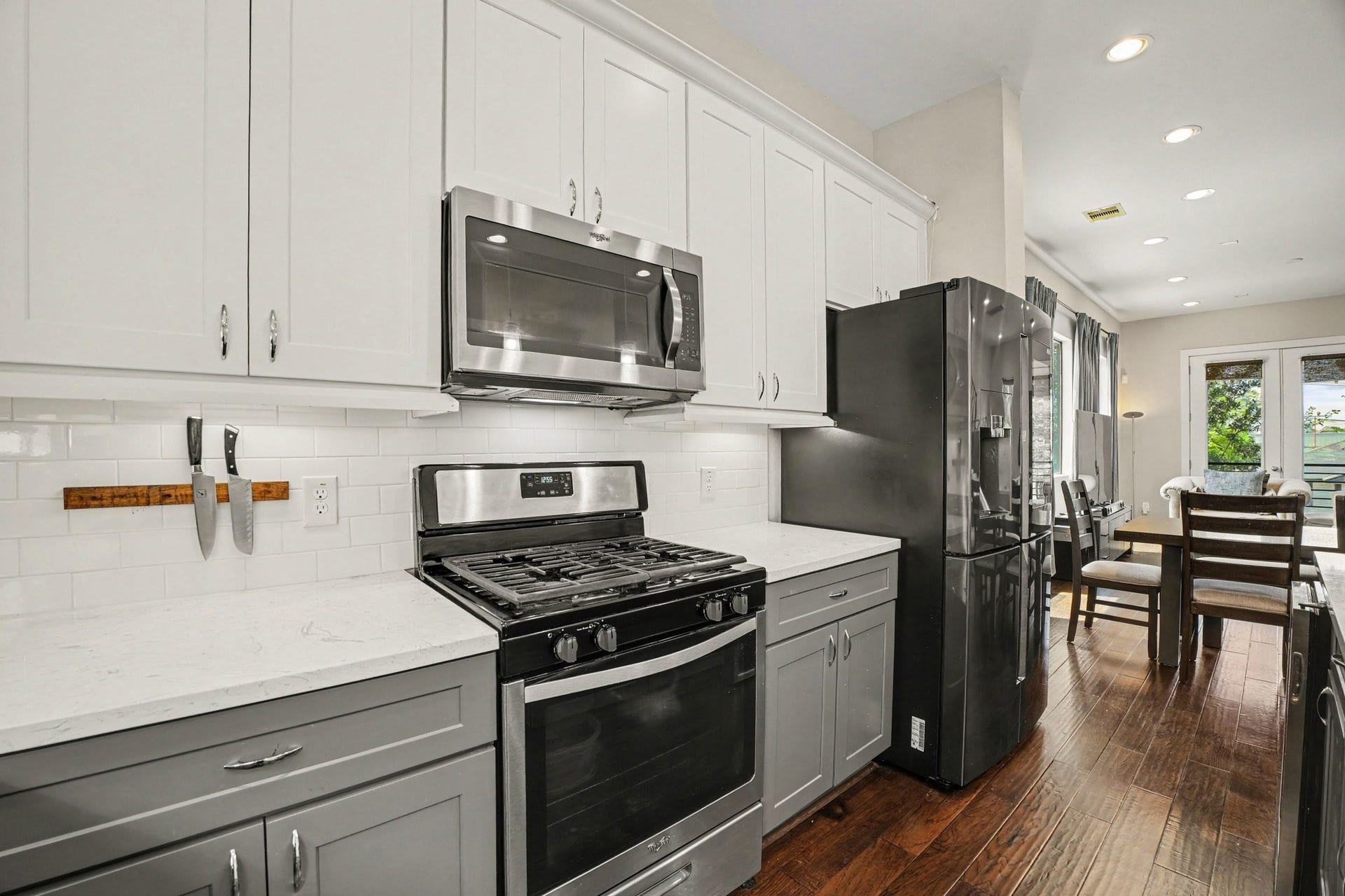 1156 Wycliffe Drive, Houston, TX 77043 1156 Wycliffe Drive, Houston, TX 77043
