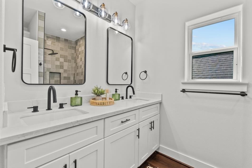 125 4th Street, San Leon, TX 77539 125 4th Street, San Leon, TX 77539
