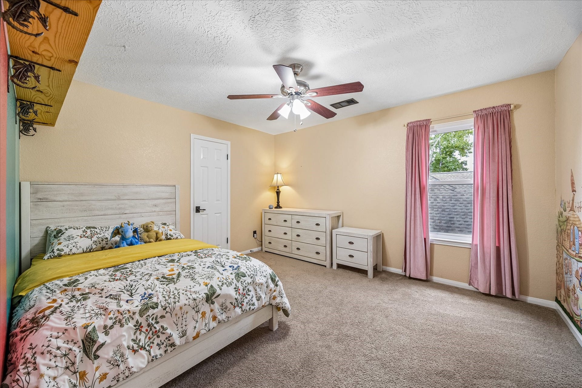 1918 Mercoal Drive, Spring, TX 77386 Another very large guest bedroom