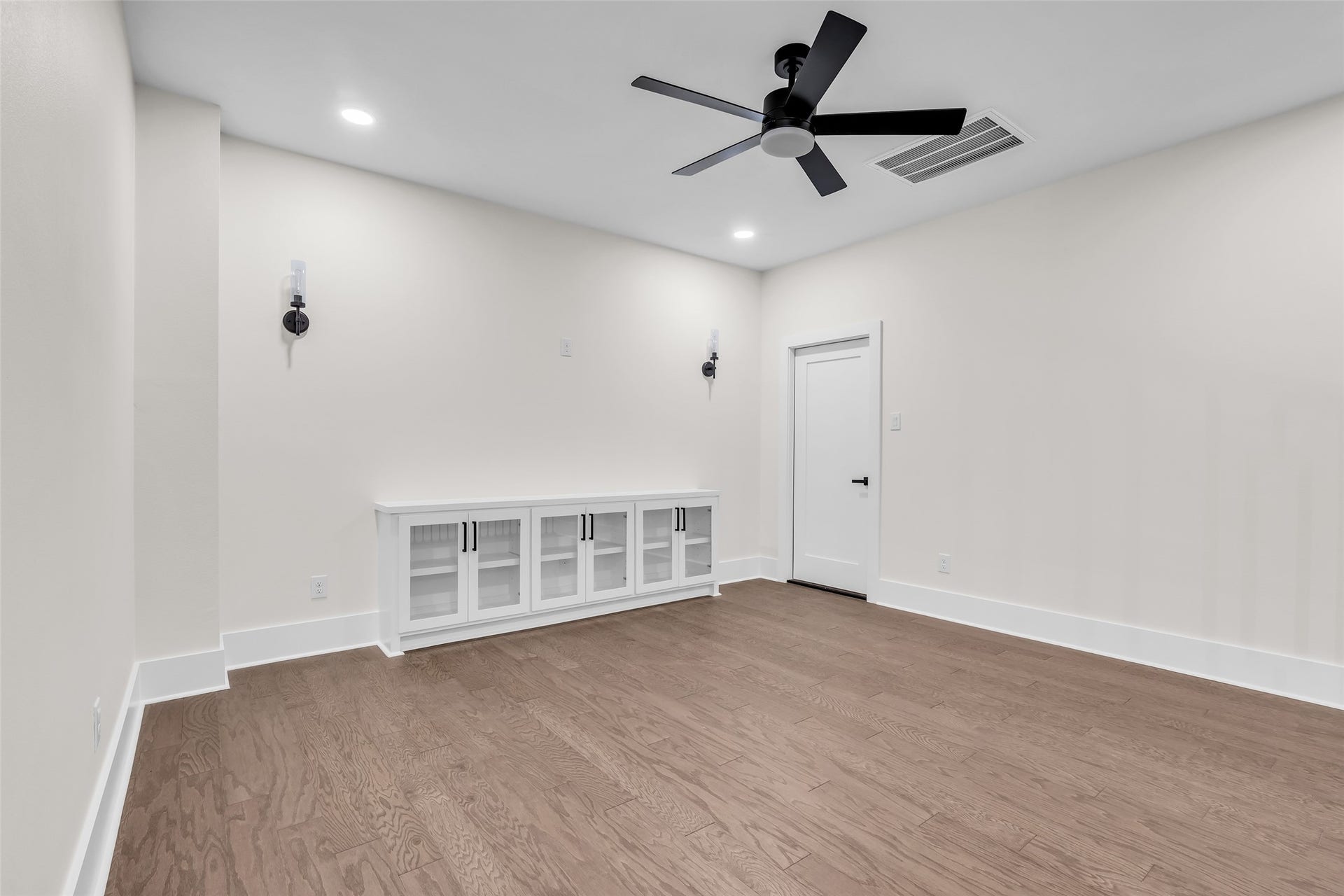 22420 Meadowhurst Circle W, Tomball, TX 77377 22420 Meadowhurst Circle W, Tomball, TX 77377
