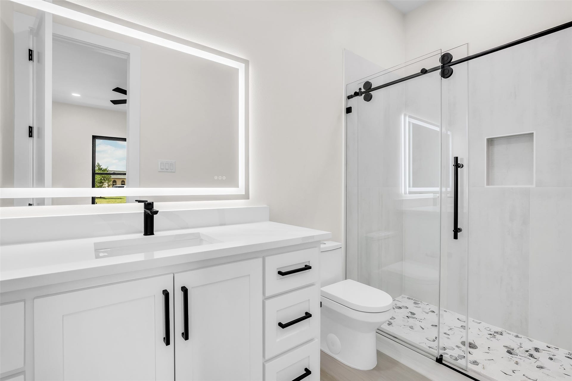 22420 Meadowhurst Circle W, Tomball, TX 77377 22420 Meadowhurst Circle W, Tomball, TX 77377