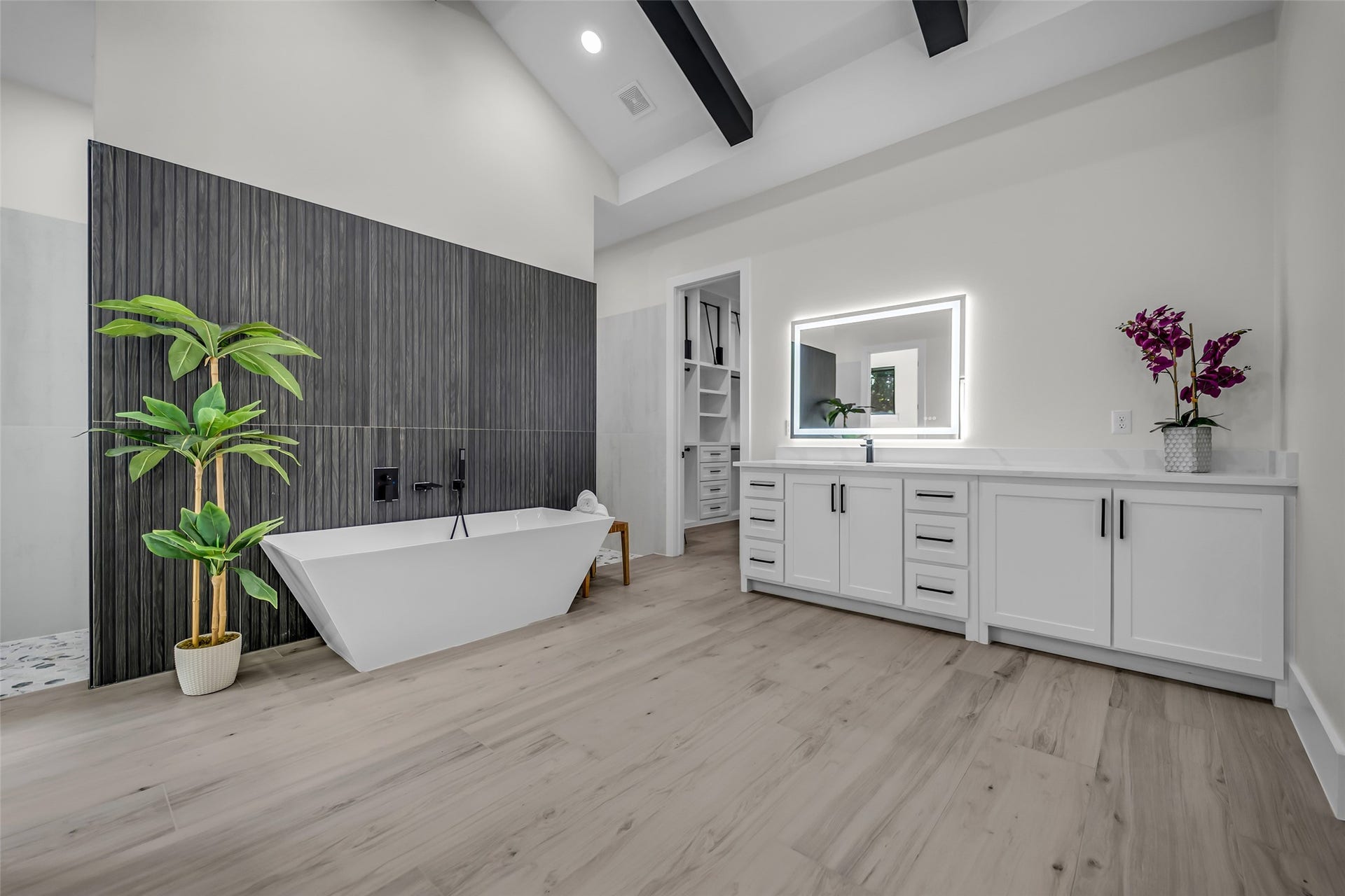 22420 Meadowhurst Circle W, Tomball, TX 77377 22420 Meadowhurst Circle W, Tomball, TX 77377
