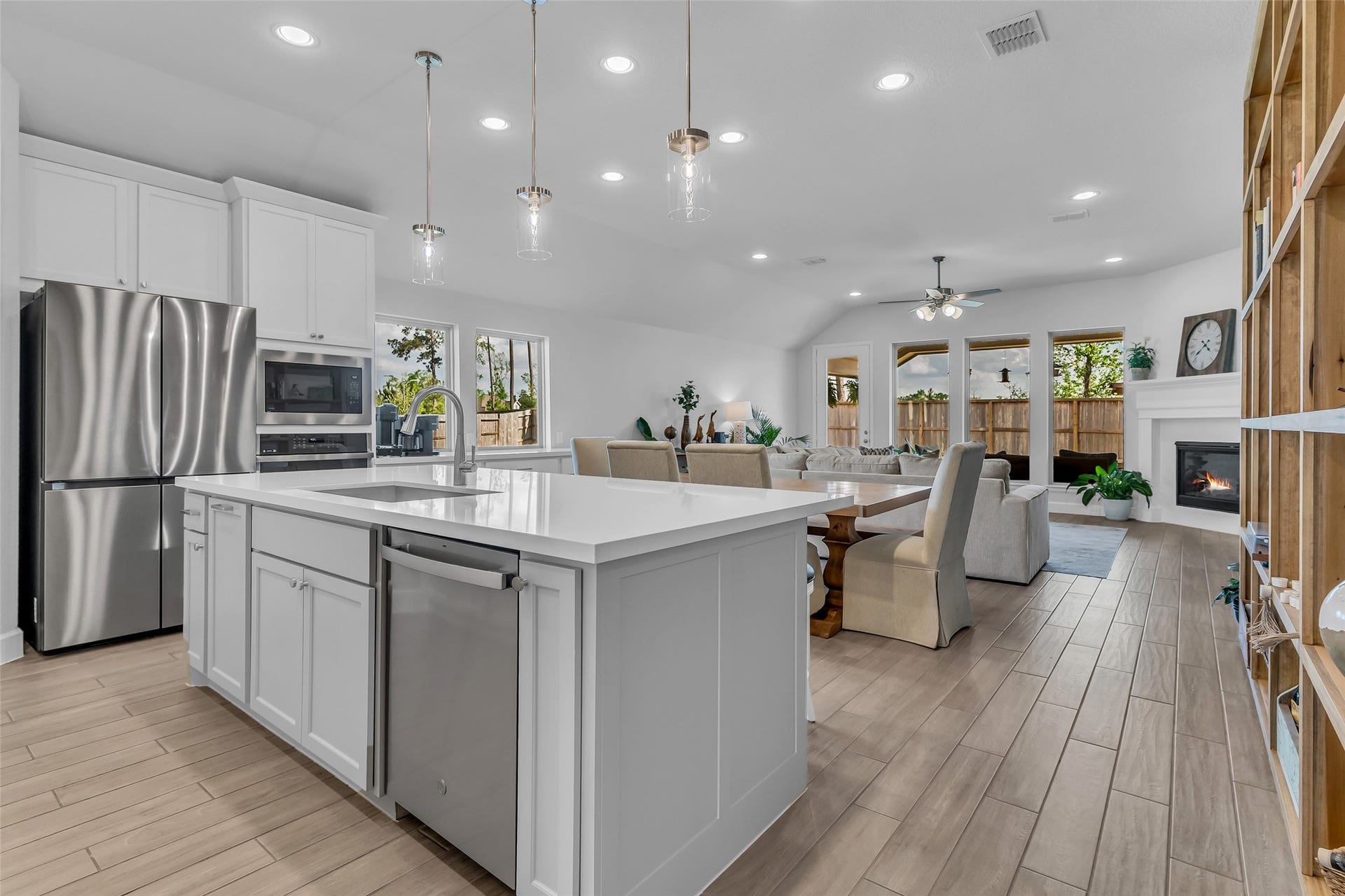 Welcome to 220 Nirnroot Ct. in Woodforest