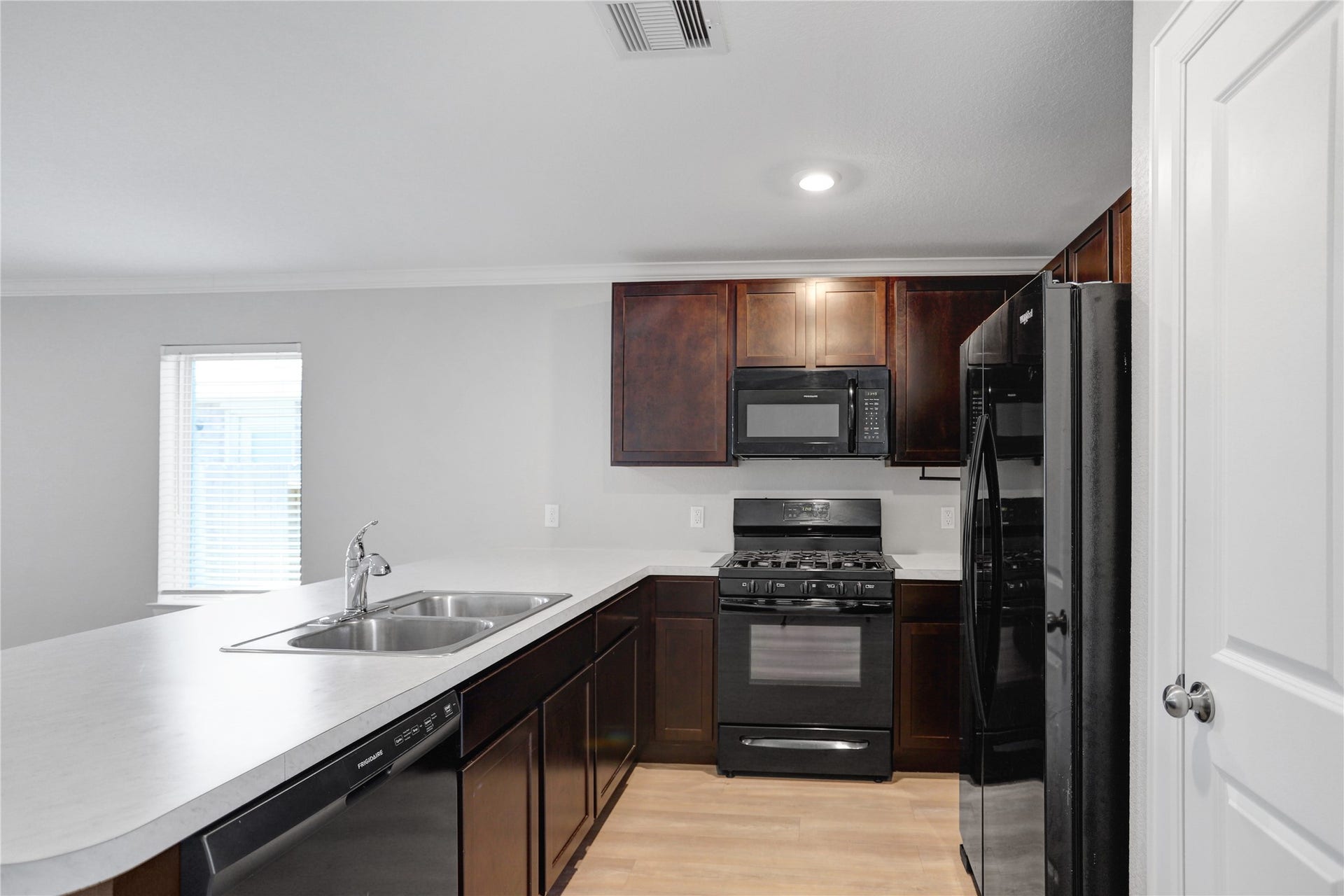 4235 Palmetto Grove Lane, Baytown, TX 77521 4235 Palmetto Grove Lane, Baytown, TX 77521