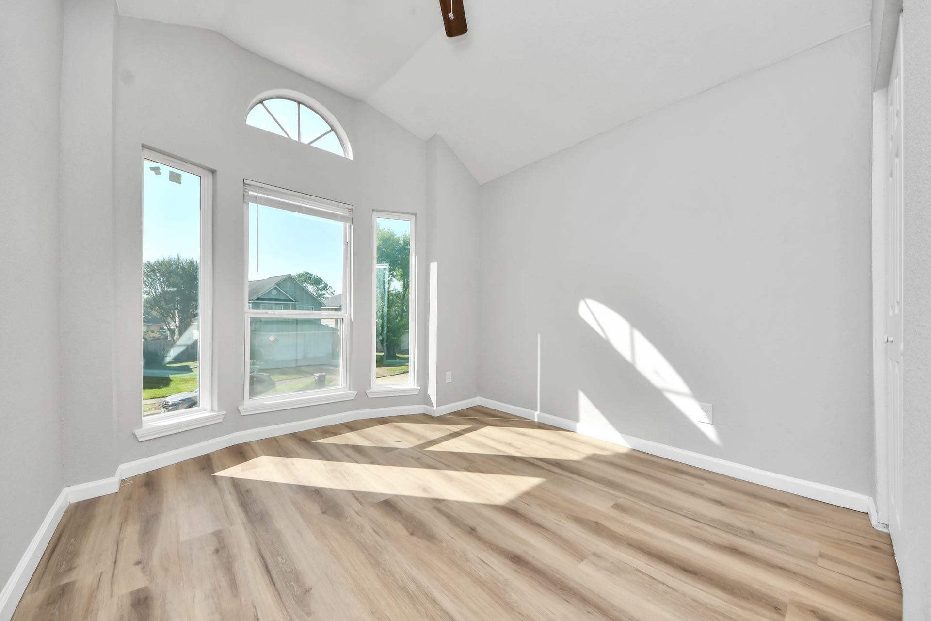4450 Hidden Trace Court, Houston, TX 77066 Bedroom 3