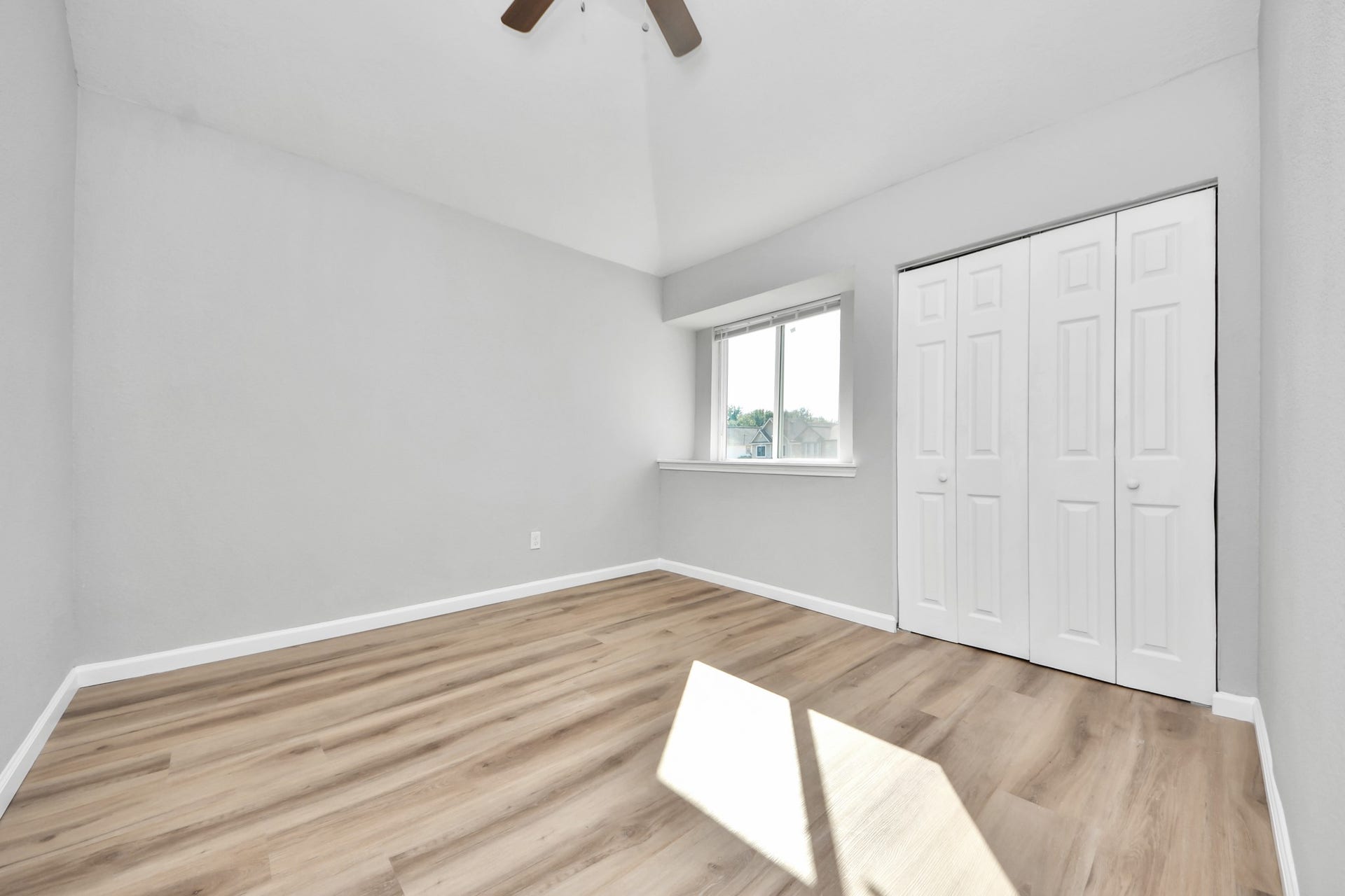4450 Hidden Trace Court, Houston, TX 77066 Bedroom 2