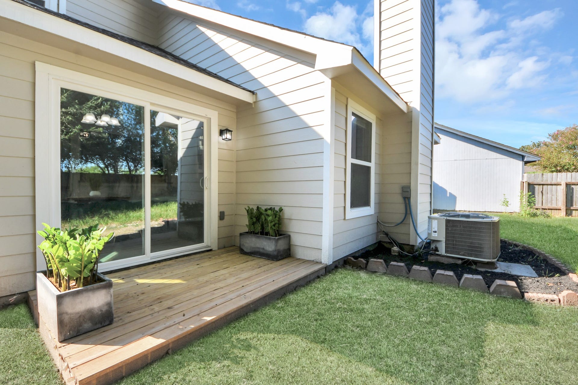 4450 Hidden Trace Court, Houston, TX 77066 Patio