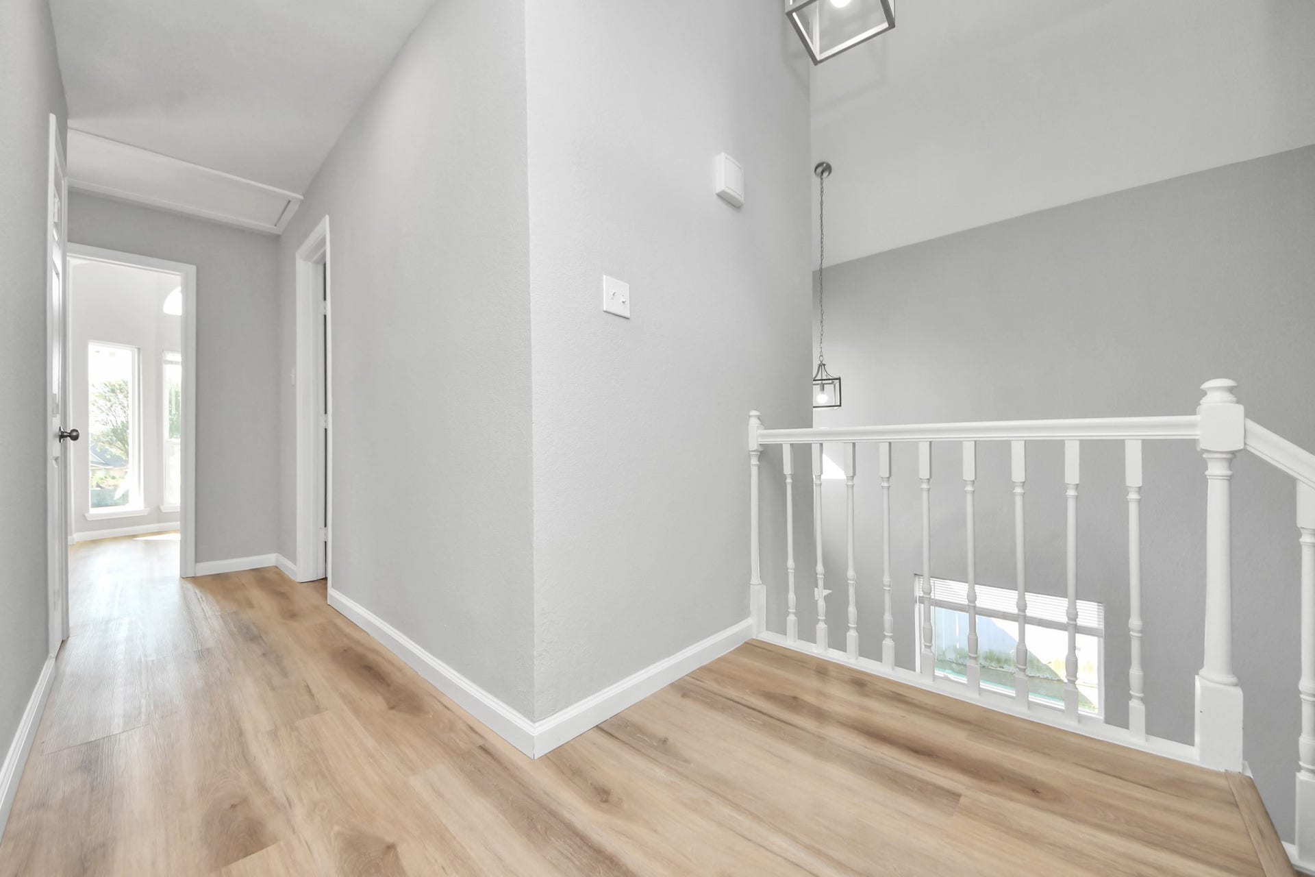 4450 Hidden Trace Court, Houston, TX 77066 Hallway