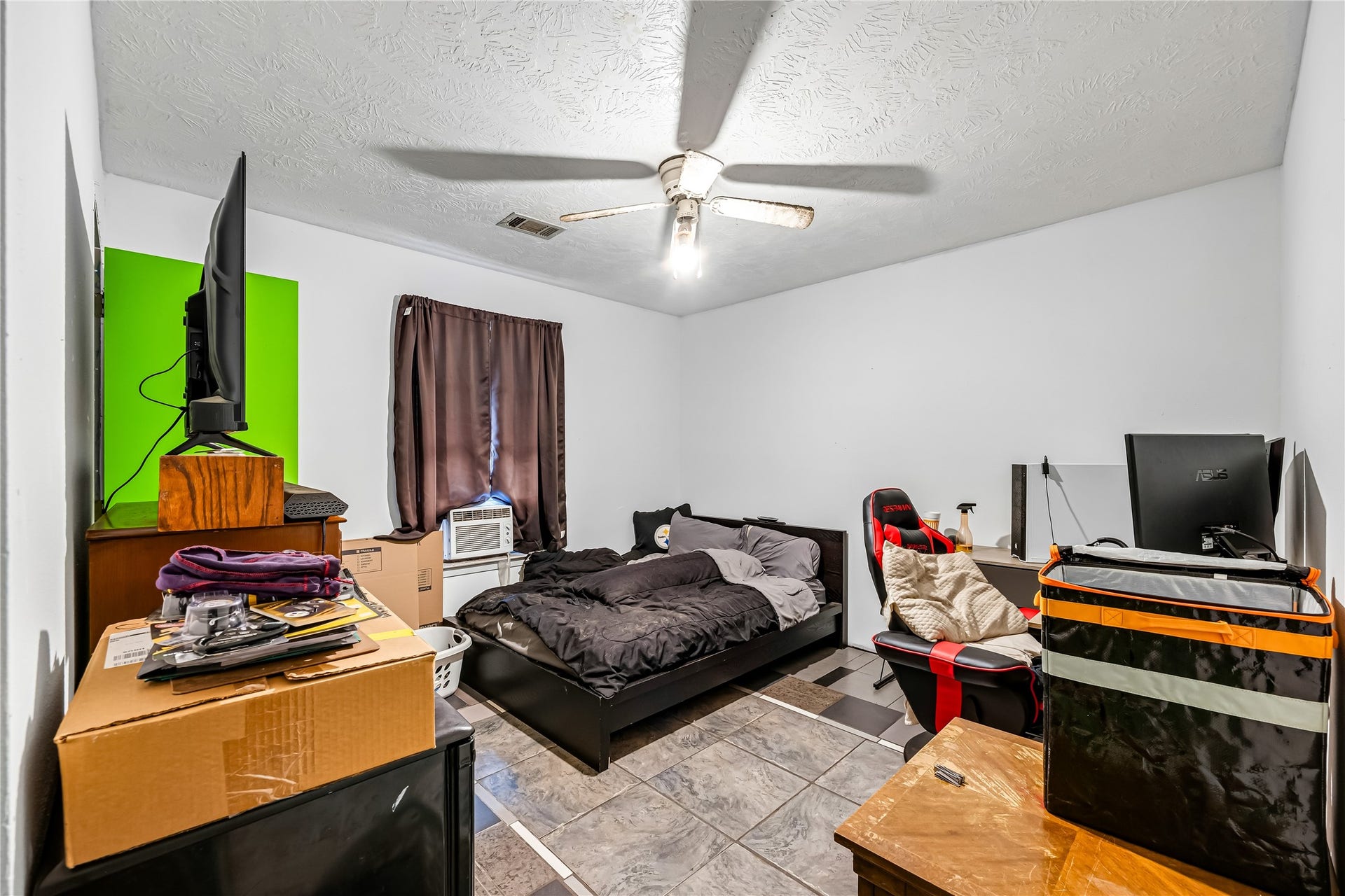 27530 Denn Road, Montgomery, TX 77356 27530 Denn Road, Montgomery, TX 77356
