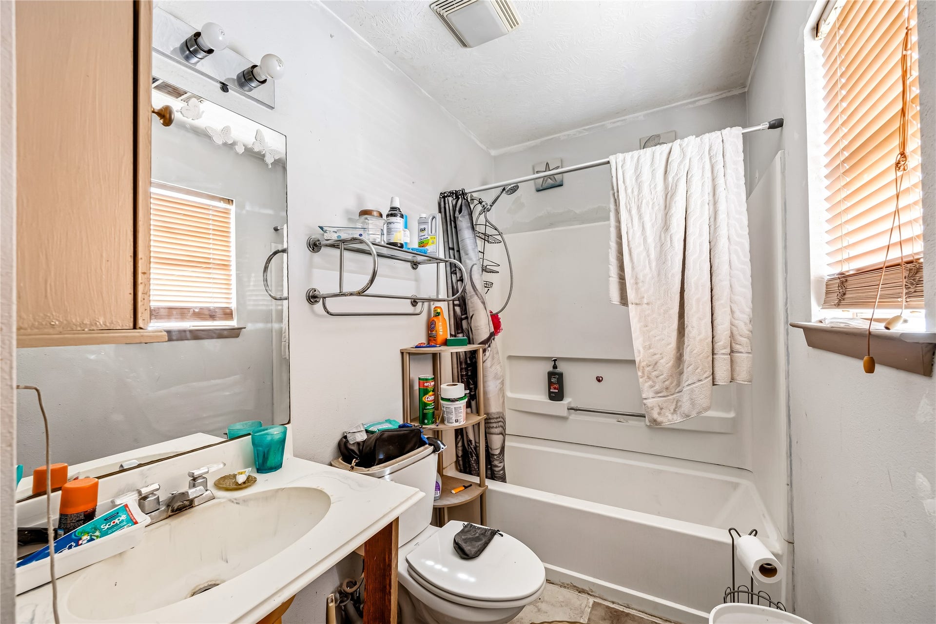 27530 Denn Road, Montgomery, TX 77356 27530 Denn Road, Montgomery, TX 77356