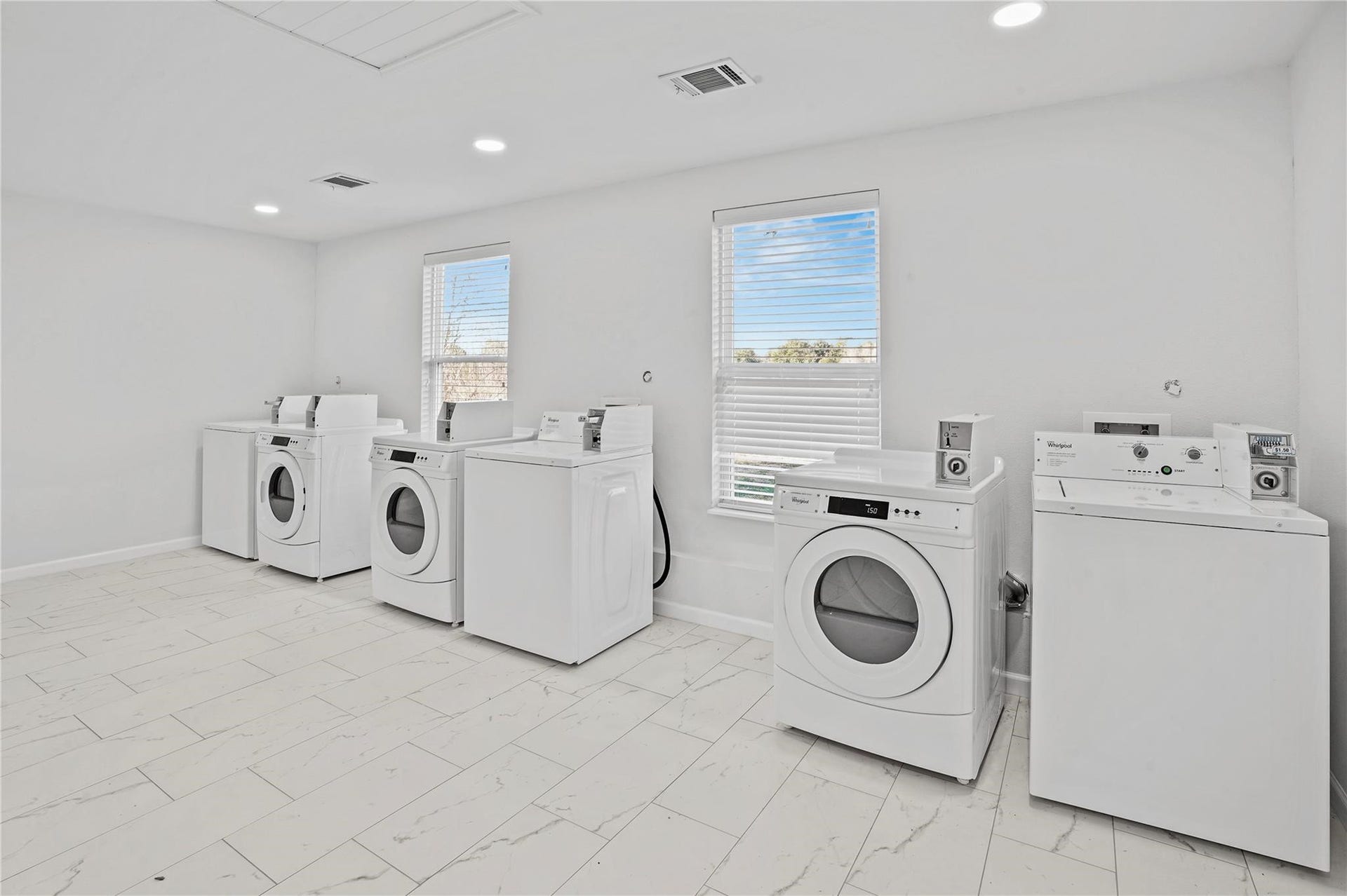 1803 Oak Street, La Marque, TX 77568 Laundry Room