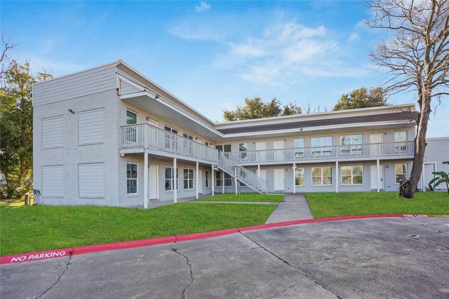 Property photo for 1803 Oak Street, La Marque, TX