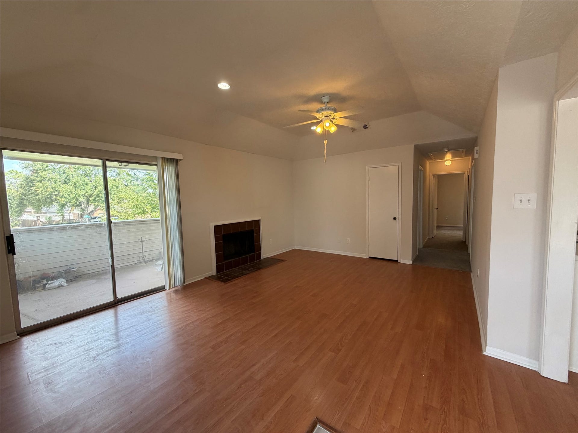 11500 Meadow Lane, #4, Houston, TX 77477 11500 Meadow Lane, #4, Houston, TX 77477