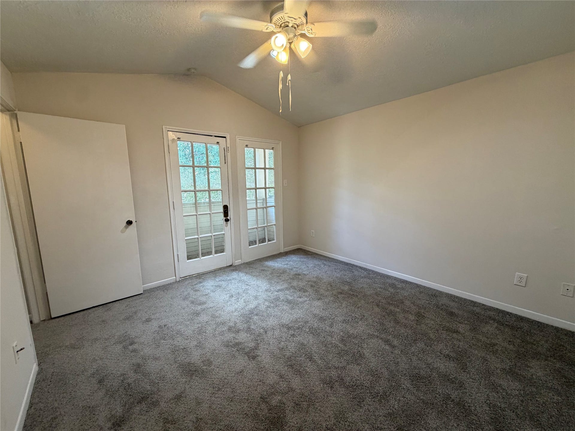 11500 Meadow Lane, #4, Houston, TX 77477 11500 Meadow Lane, #4, Houston, TX 77477