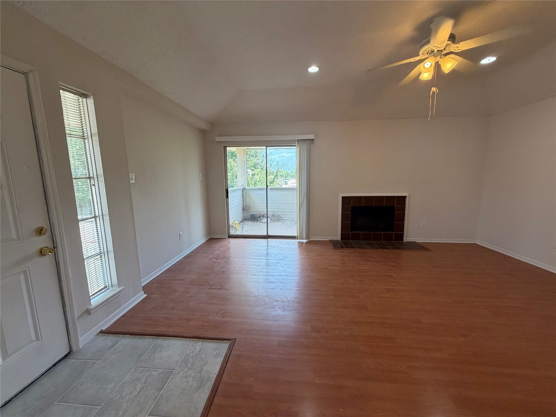 11500 Meadow Lane, #4, Houston, TX 77477 11500 Meadow Lane, #4, Houston, TX 77477