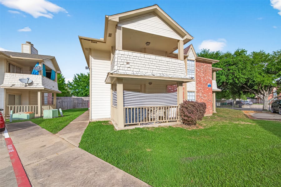 Property photo for 11500 Meadow Lane, #4, Houston, TX