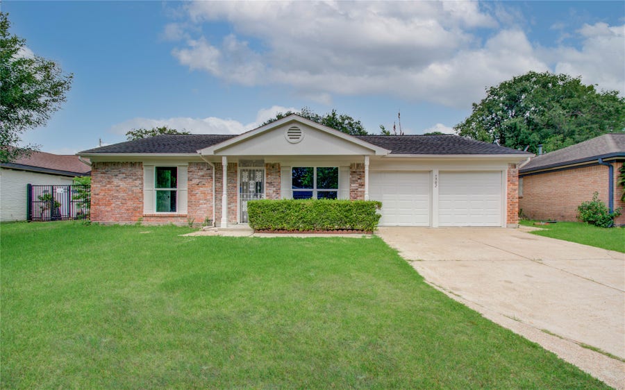 Property photo for 7902 La Roche Lane, Houston, TX