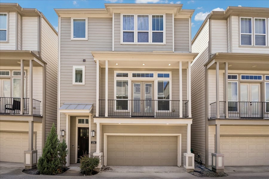 Property photo for 256 W 28th Street, Houston, TX