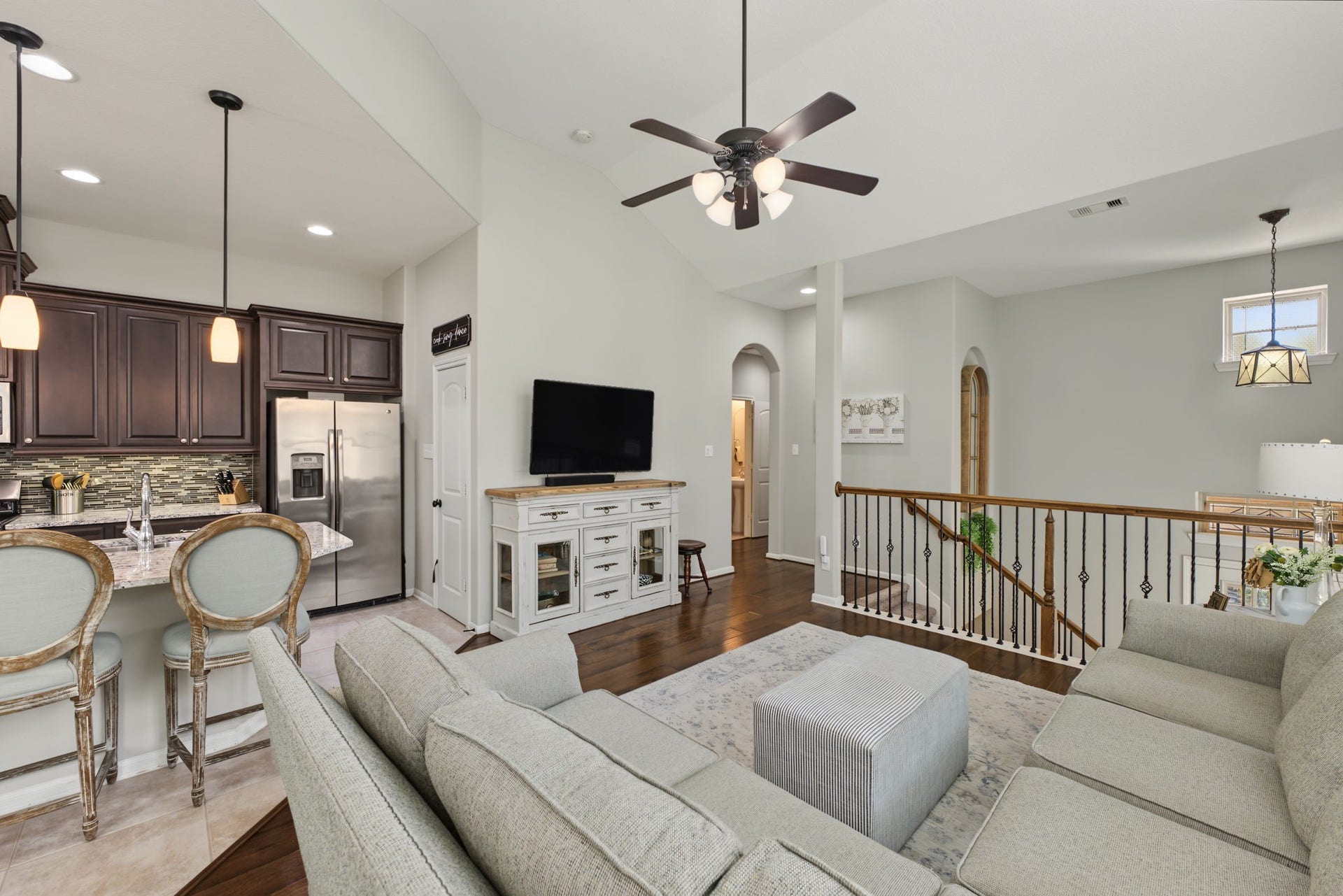 178 Biltmore Loop, Montgomery, TX 77316 Another view of the kitchen overlooking the living room.