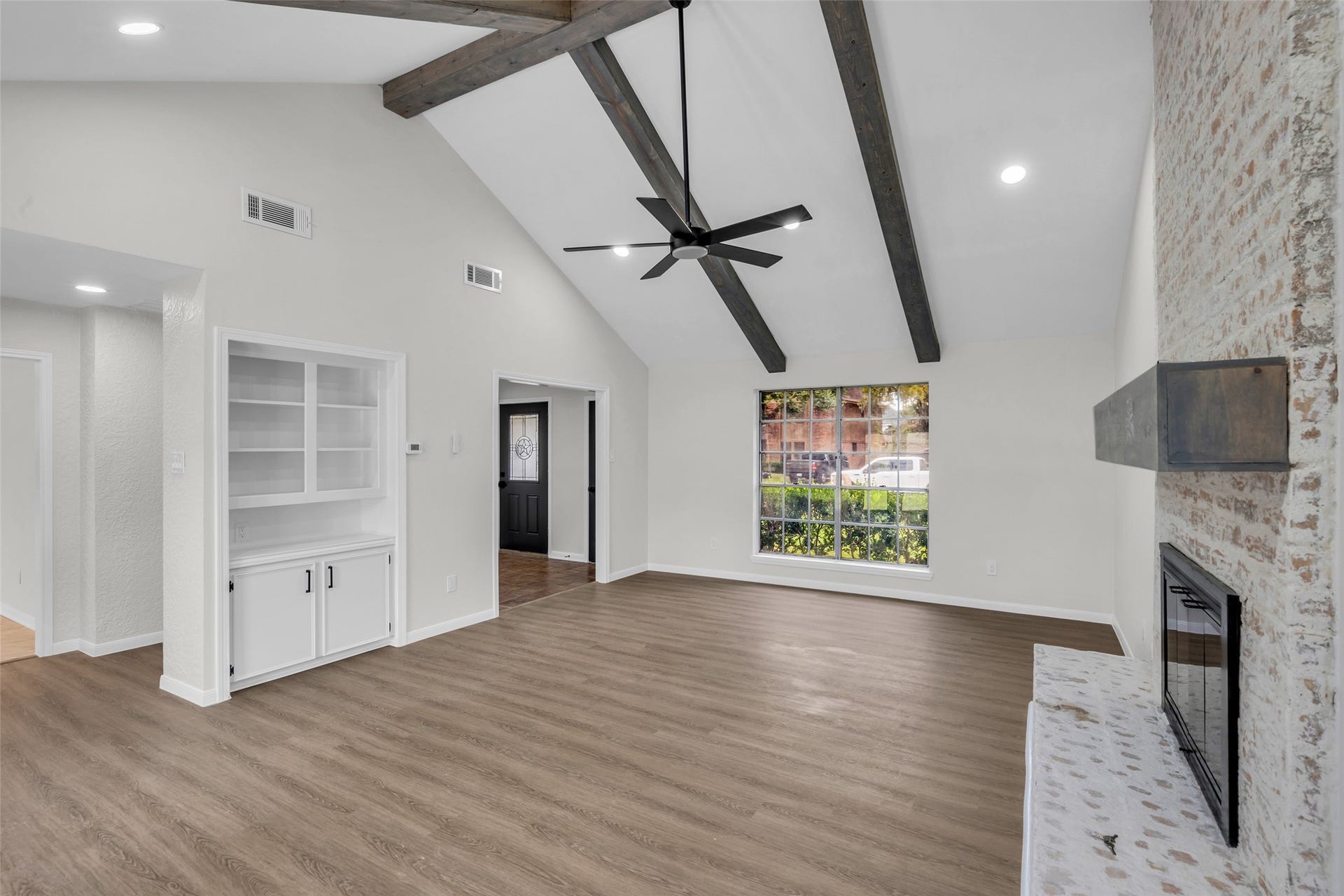 3911 Pecan Valley Drive, Missouri City, TX 77459 3911 Pecan Valley Drive, Missouri City, TX 77459