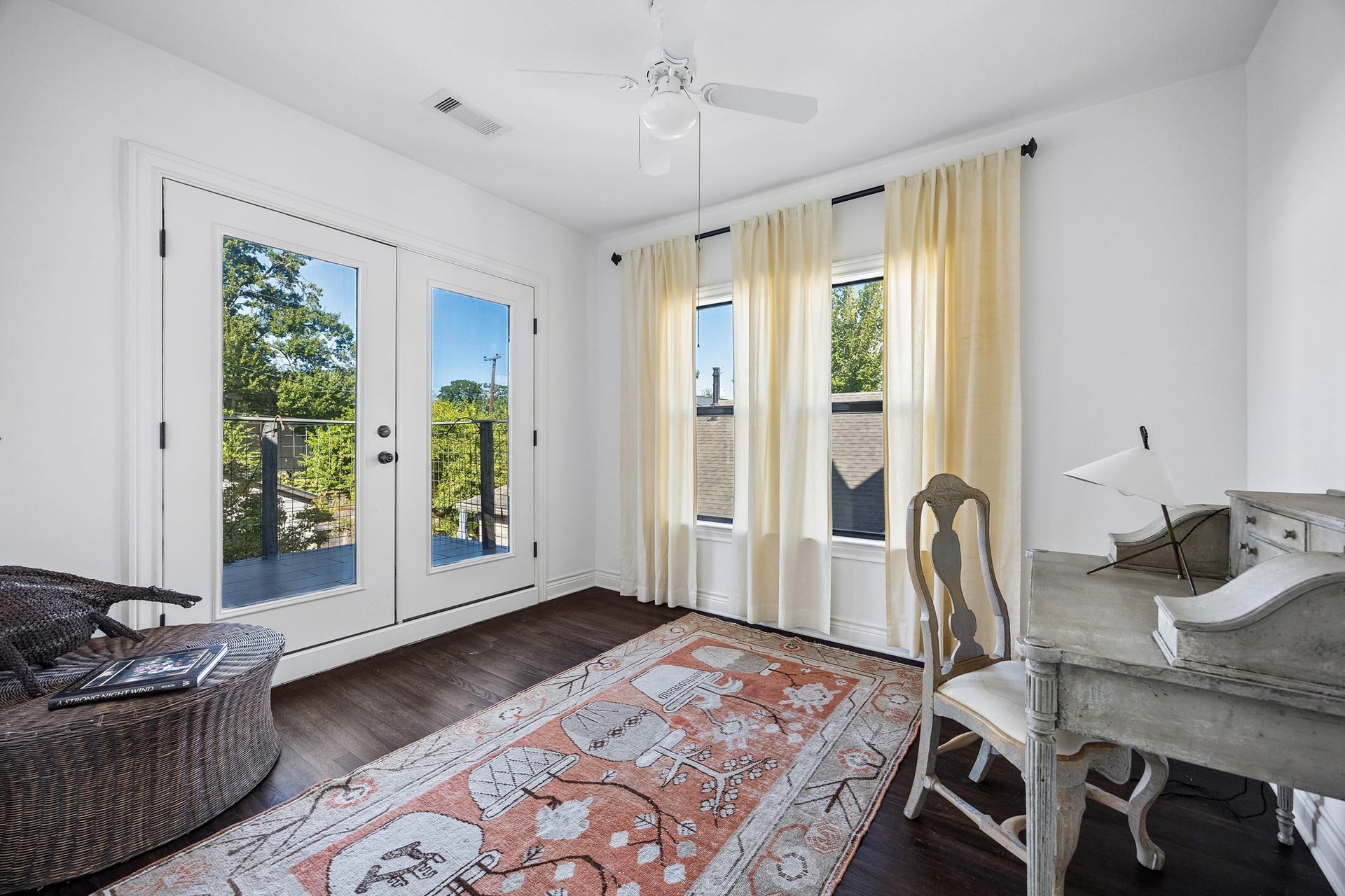 2144 Colquitt Street, Houston, TX 77098 2144 Colquitt Street, Houston, TX 77098