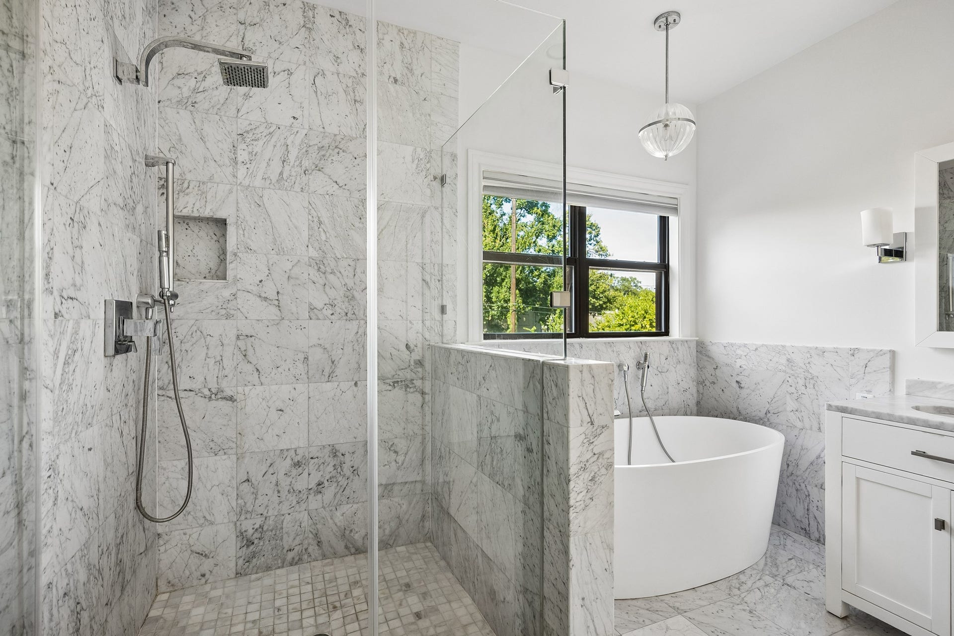 2144 Colquitt Street, Houston, TX 77098 2144 Colquitt Street, Houston, TX 77098