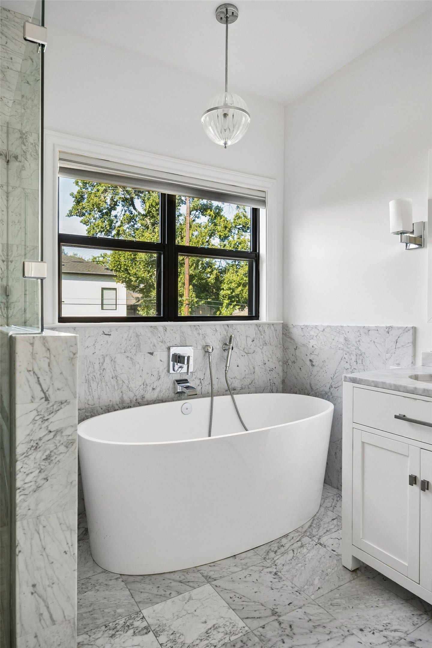 2144 Colquitt Street, Houston, TX 77098 2144 Colquitt Street, Houston, TX 77098