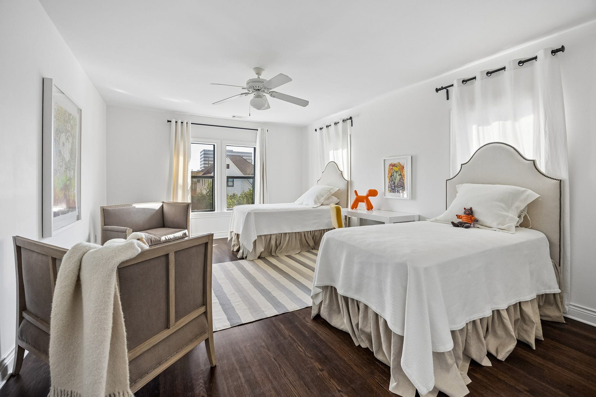 2144 Colquitt Street, Houston, TX 77098 2144 Colquitt Street, Houston, TX 77098