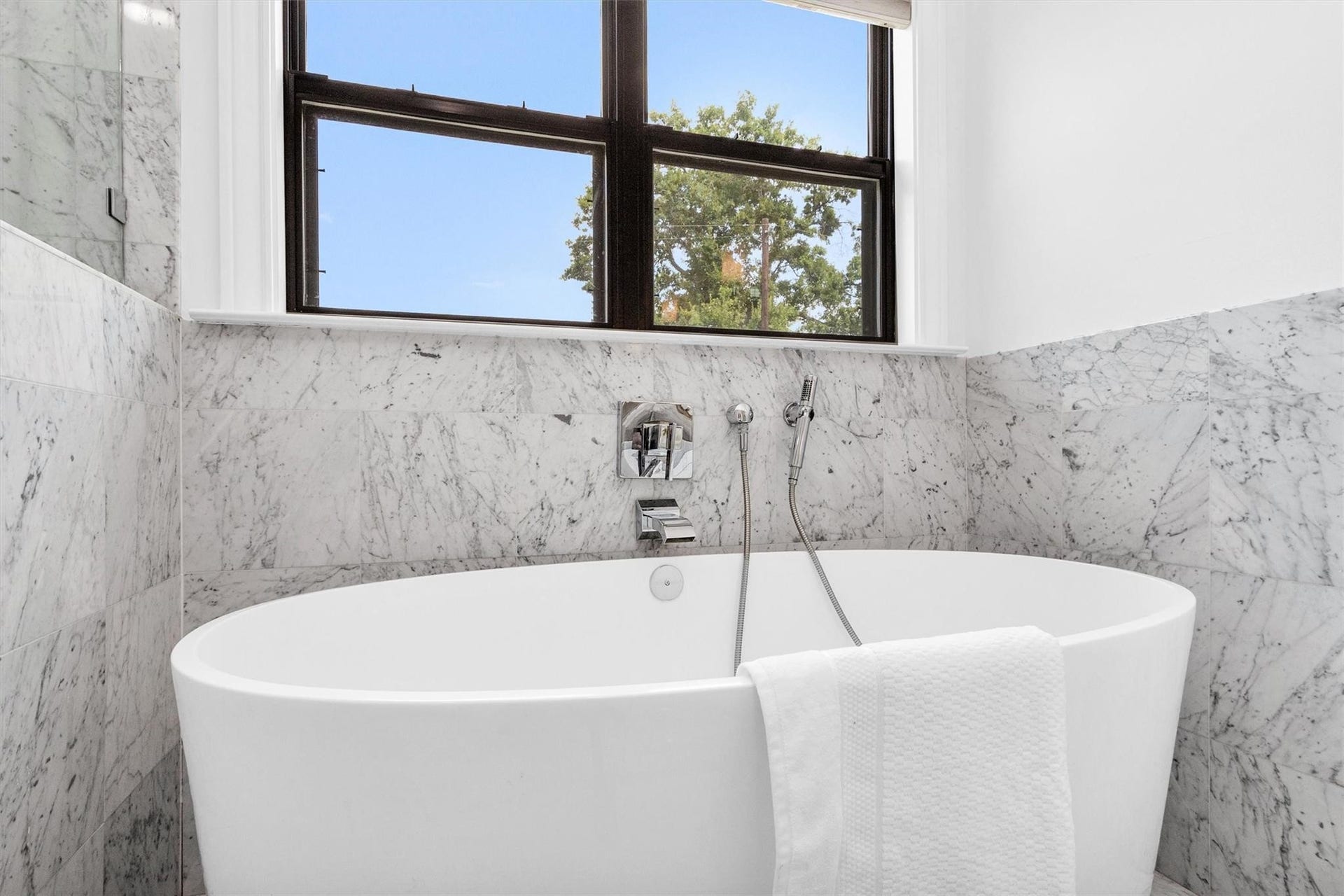 2144 Colquitt Street, Houston, TX 77098 2144 Colquitt Street, Houston, TX 77098