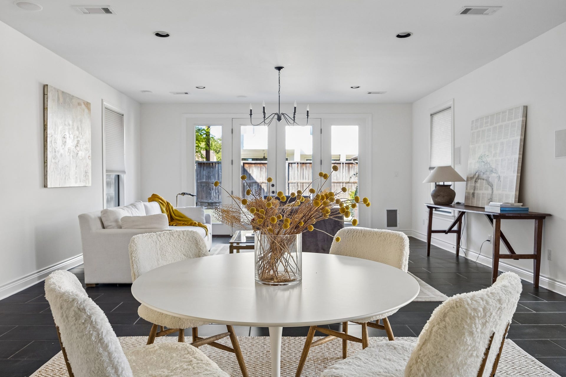 2144 Colquitt Street, Houston, TX 77098 2144 Colquitt Street, Houston, TX 77098